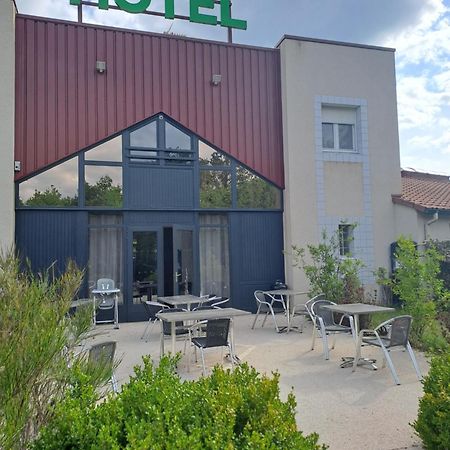 Hotel Le Grand Chene Gièvres Zewnętrze zdjęcie