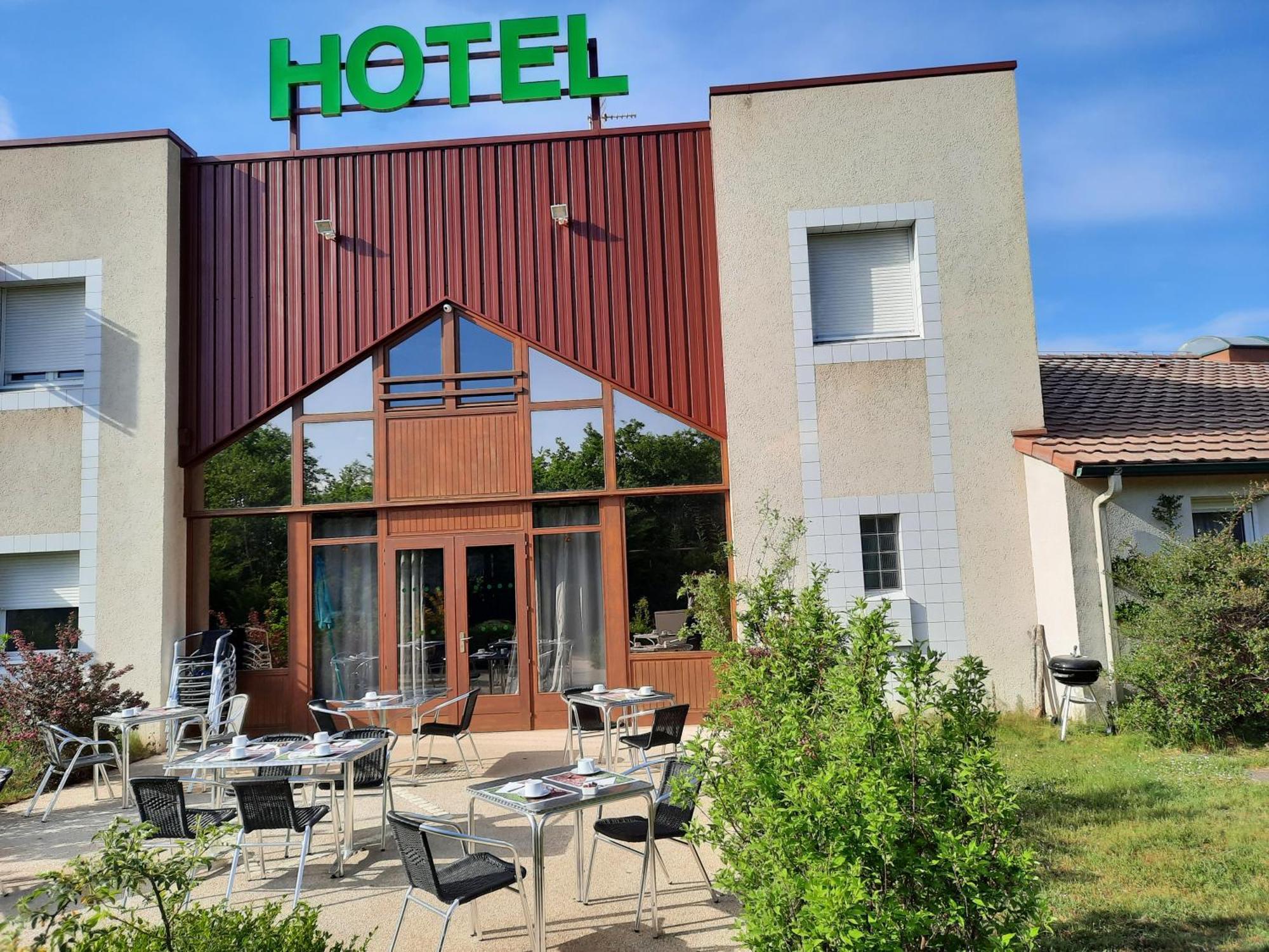 Hotel Le Grand Chene Gièvres Zewnętrze zdjęcie